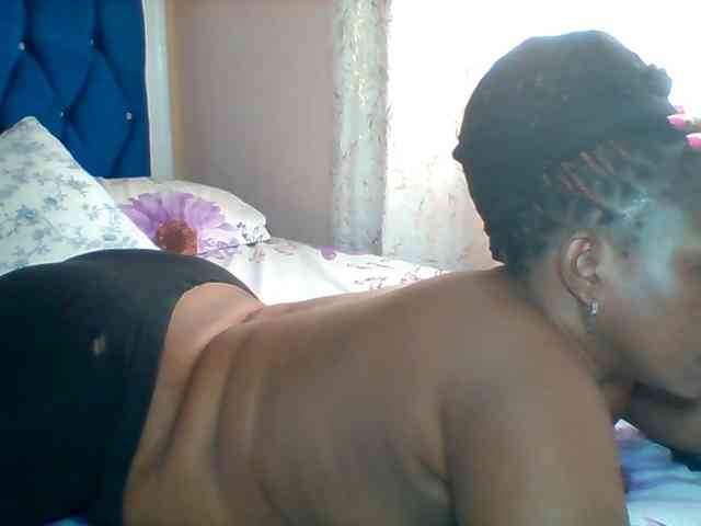 Queenafrica webcam