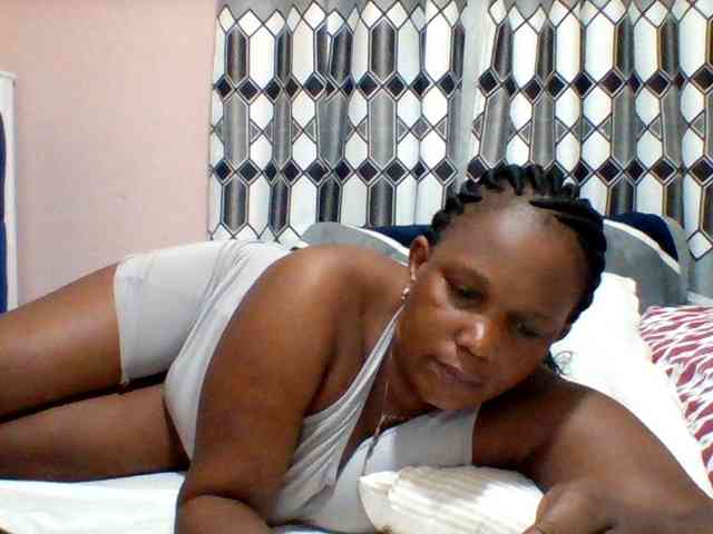 Queenafrica webcam