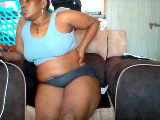 Queenafrica webcam