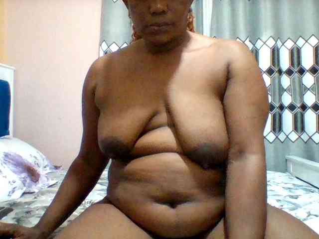 Queenafrica webcam