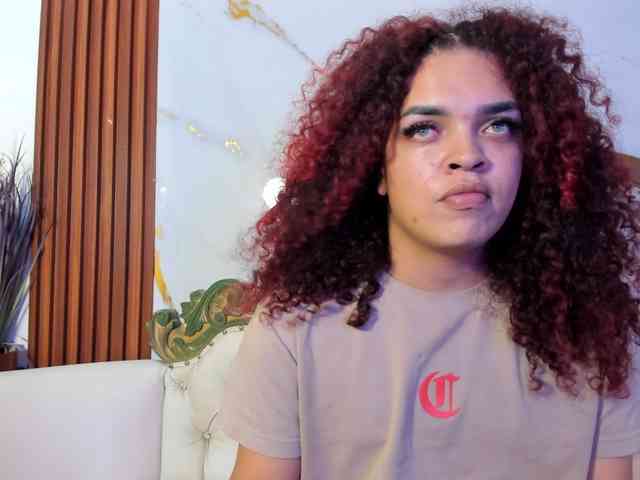 KarineWine Sex Cam Show