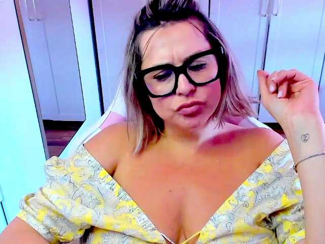 perfectDIANA live cam on BongaCams