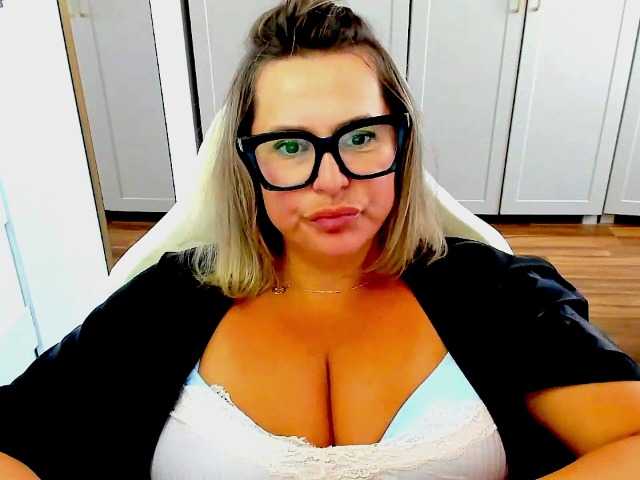 perfectDIANA live cam on BongaCams