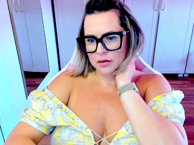 perfectDIANA live cam on BongaCams