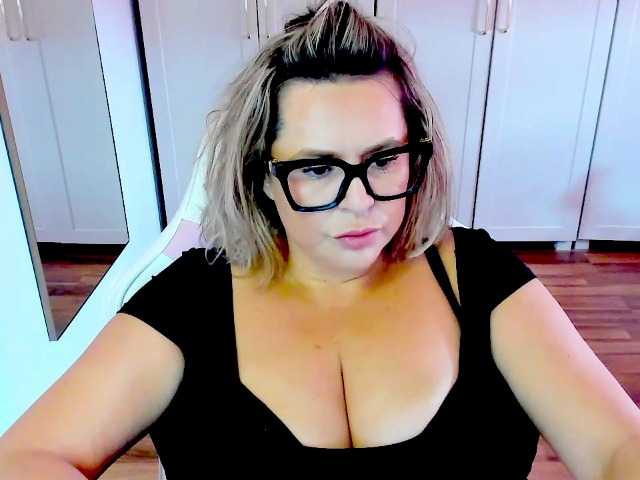 perfectDIANA live cam on BongaCams