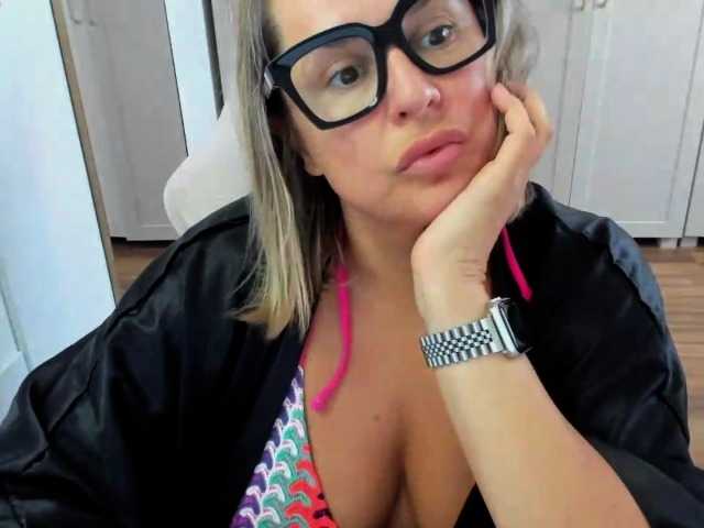 perfectDIANA live cam on BongaCams
