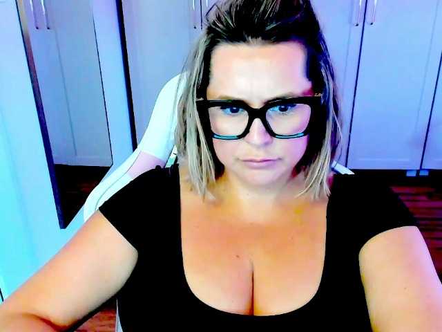 perfectDIANA live cam on BongaCams