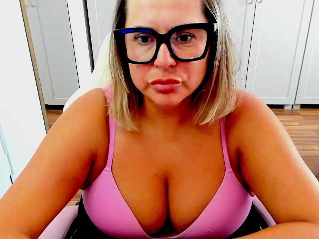 perfectDIANA live cam on BongaCams