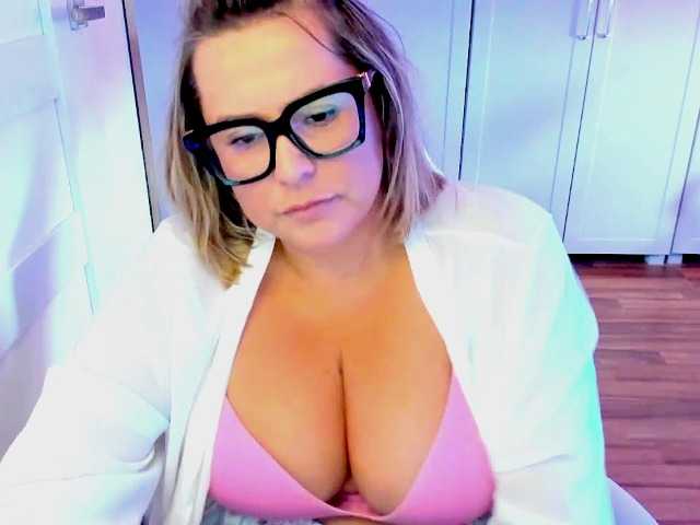 perfectDIANA live cam on BongaCams