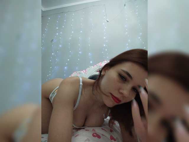 Kitteen live cam on BongaCams