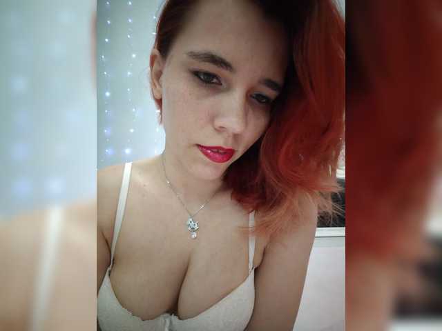 Kitteen live cam on BongaCams