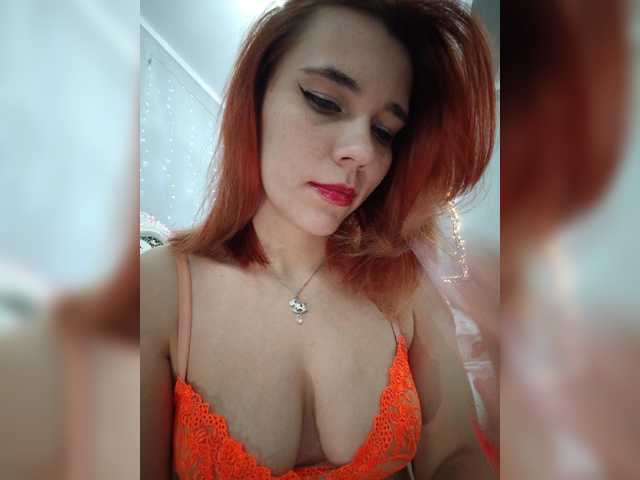 Kitteen live cam on BongaCams