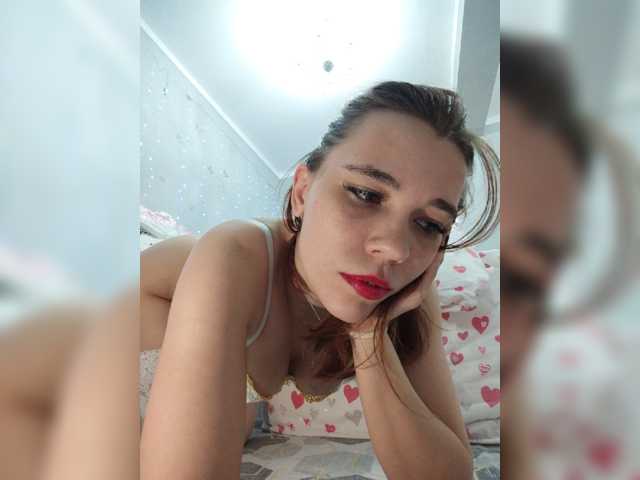 Kitteen live cam on BongaCams