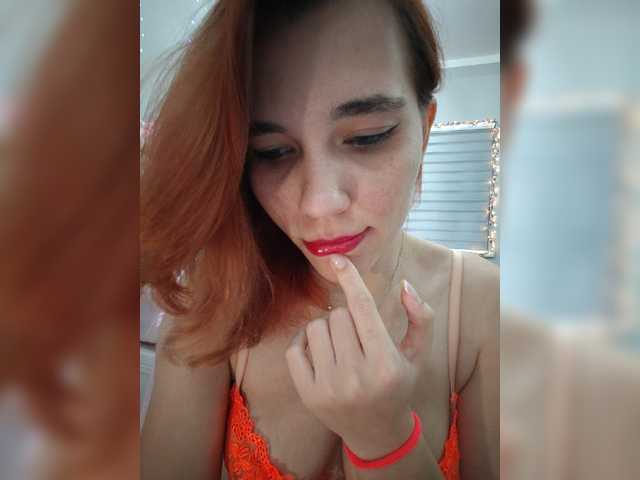 Kitteen live cam on BongaCams