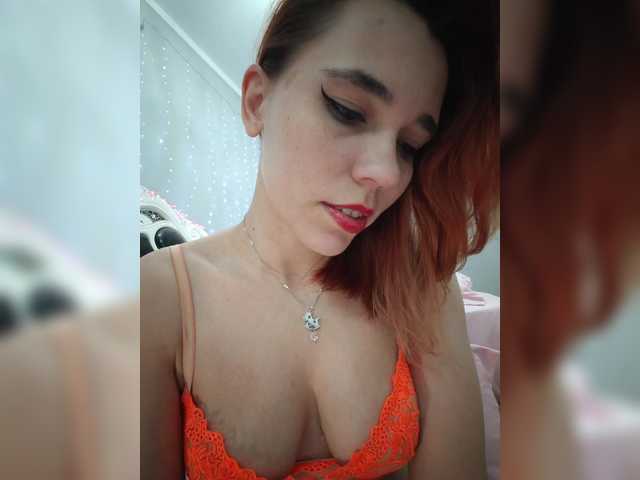 Kitteen live cam on BongaCams