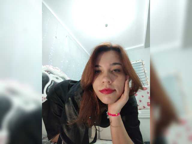 Kitteen live cam on BongaCams