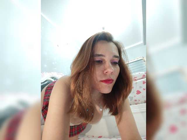 Kitteen live cam on BongaCams