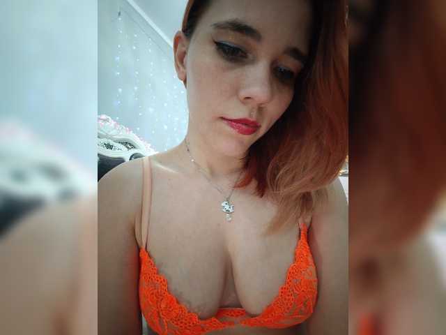 Kitteen live cam on BongaCams