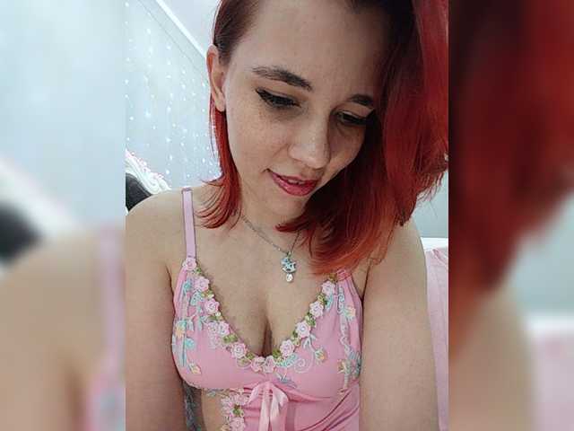 Kitteen live cam on BongaCams