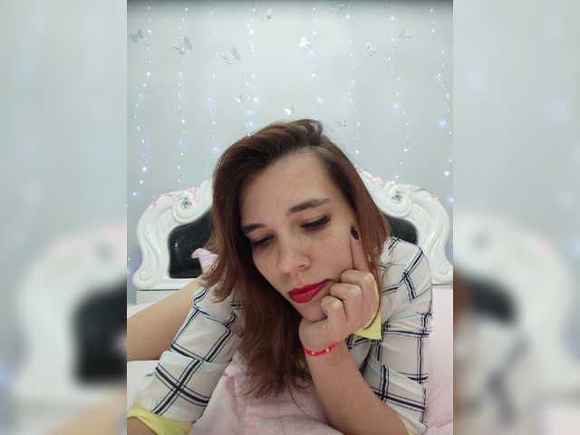 Kitteen live cam on BongaCams