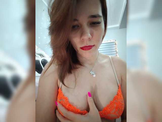 Kitteen live cam on BongaCams