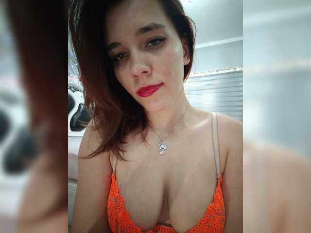 Kitteen live cam on BongaCams