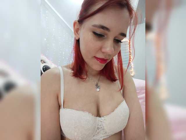 Kitteen live cam on BongaCams