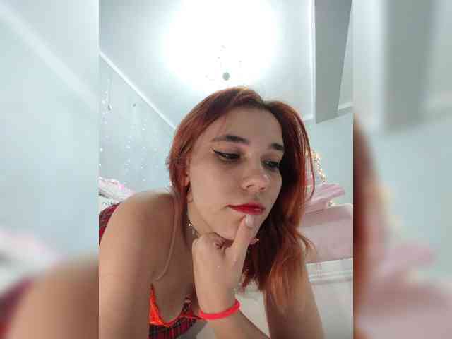 Kitteen Sex Cam Show