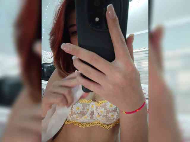 Kitteen Sex Cam Show