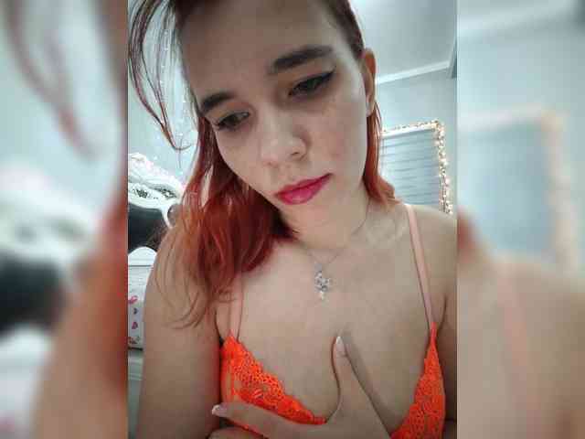 Kitteen Sex Cam Show