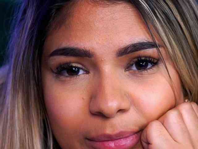 Modella: AshaYuva