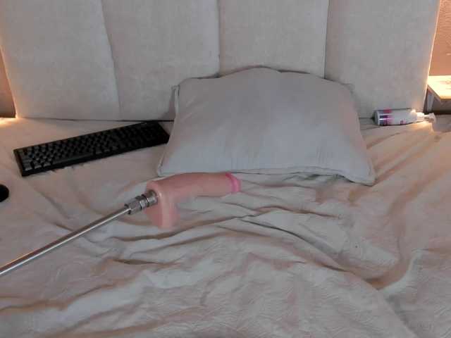 Juliette-1 live cam on BongaCams