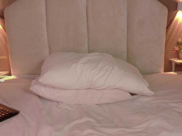 Juliette-1 live cam on BongaCams