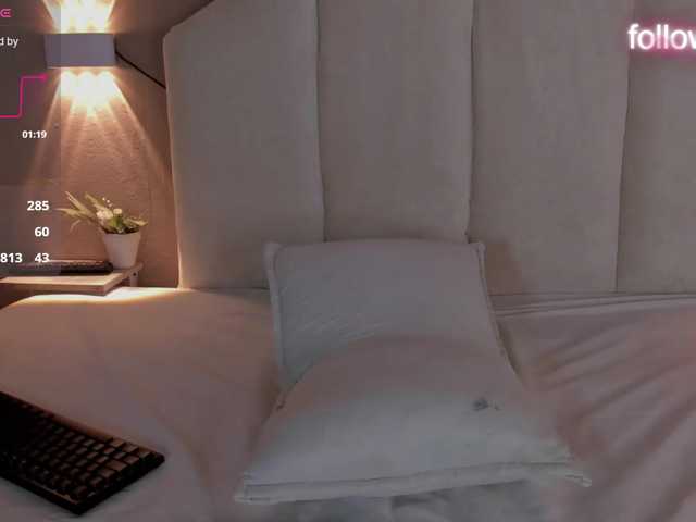 Juliette-1 live cam on BongaCams