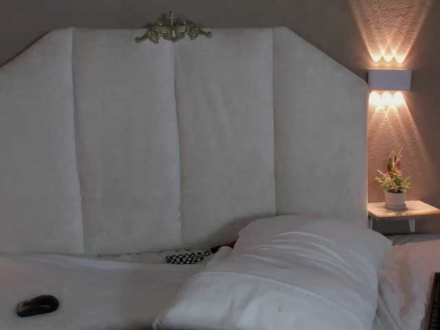 Juliette-1 live cam