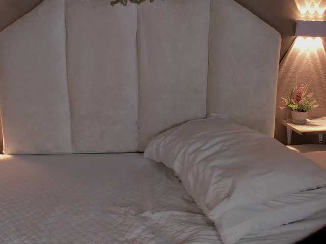 Juliette-1 live webcam show