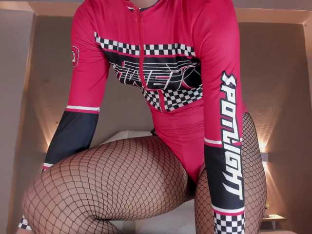 Juliette-1 live cam on BongaCams