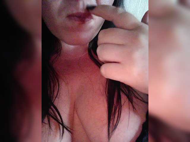 Elizabethh live cam preview