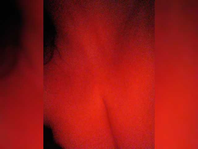 Elizabethh live cam on BongaCams