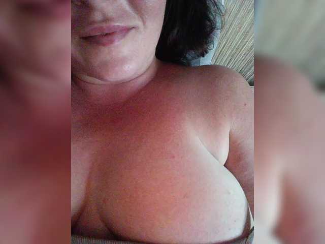 Elizabethh Live Cam