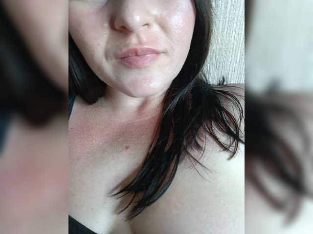 Elizabethh live cam on BongaCams