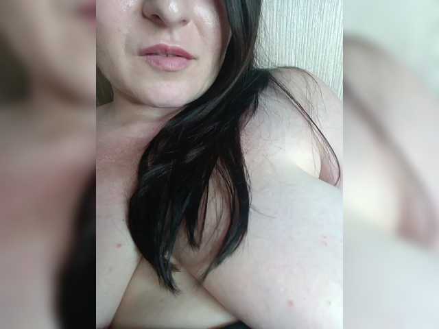 Elizabethh live cam on BongaCams