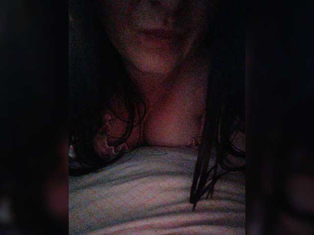 Elizabethh, live now on BongaCams