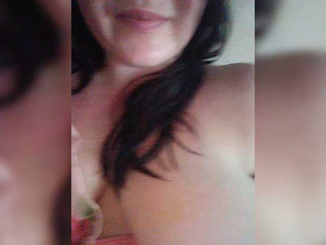 Elizabethh, en vivo ahora en BongaCams