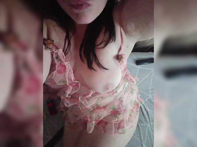 Elizabethh, en vivo ahora en BongaCams