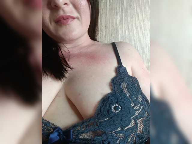 Elizabethh's BongaCams show and profile