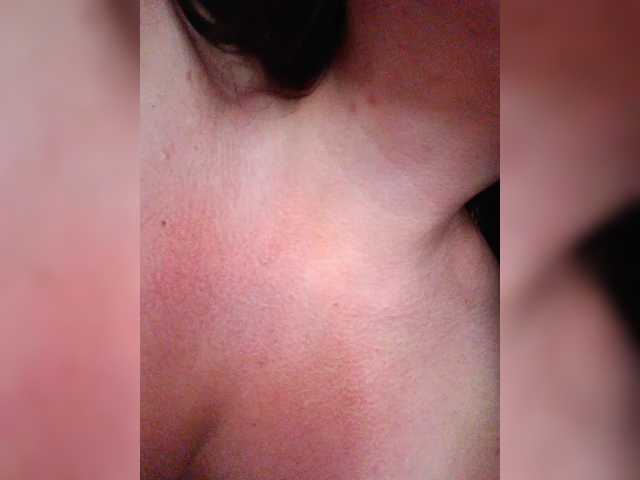 Elizabethh, live now on BongaCams