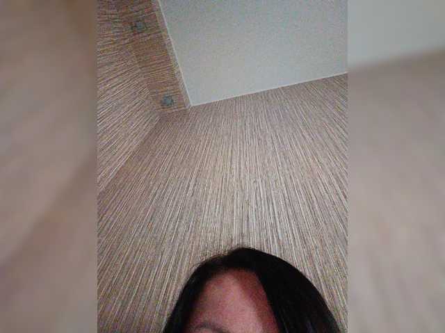 Elizabethh, live now on BongaCams