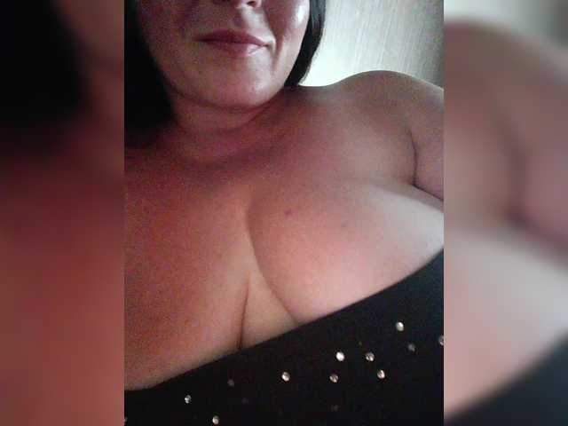 Elizabethh live cam on BongaCams