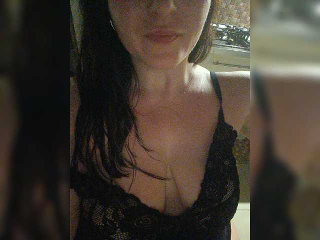 Elizabethh live cam on BongaCams
